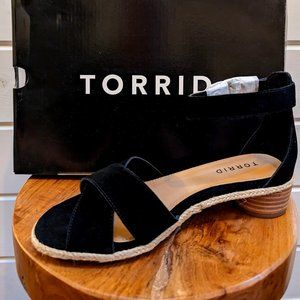 NEW Torrid Black Criss Cross Sandal